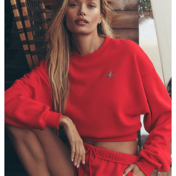 ALO Yoga Sweaters - ALO Yoga cropped accolade crewneck bright Red